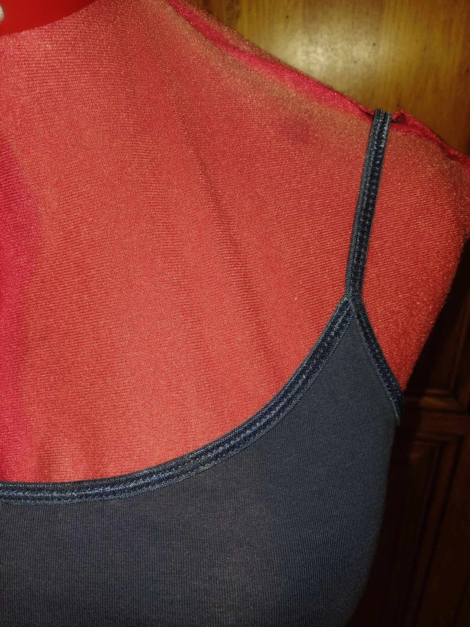 Marineblauw tanktop merk Clock hoes op te merken maat xl maar past maat M dat wil zeggen 38 – photo 2